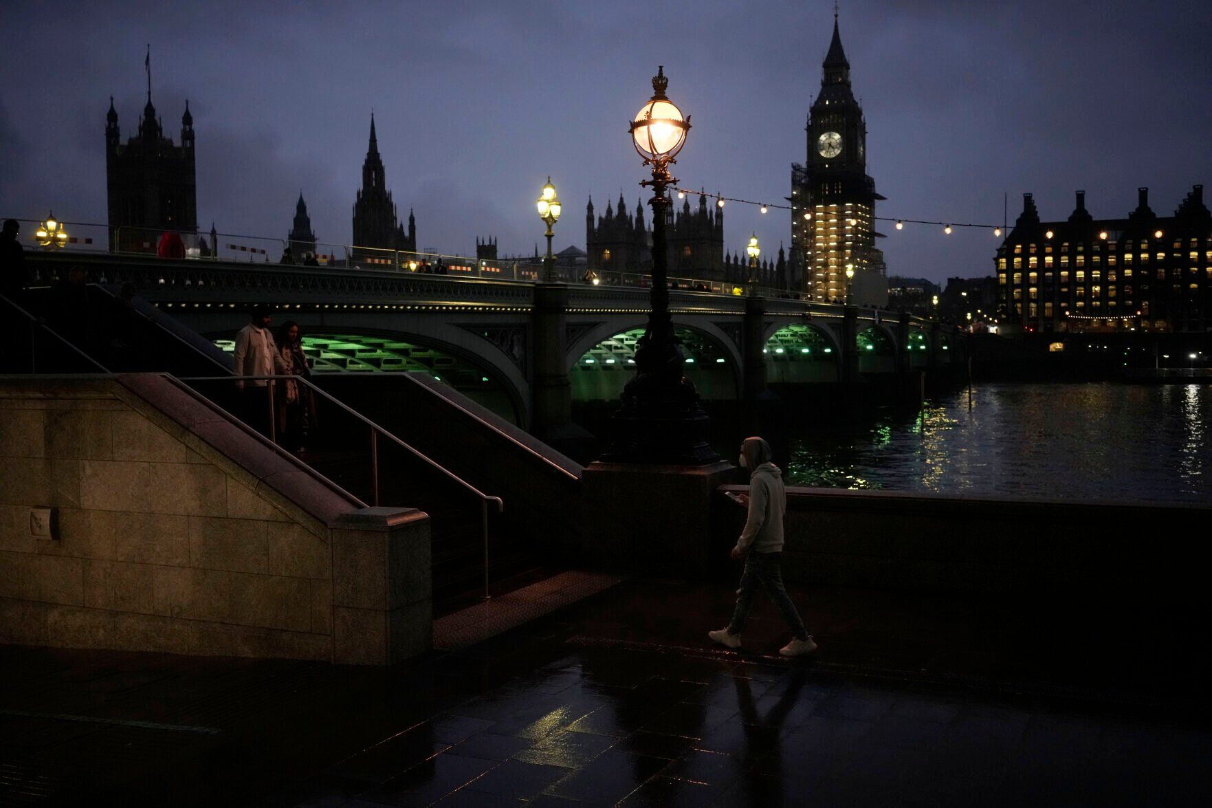 APTOPIX Virus Outbreak Great Britain